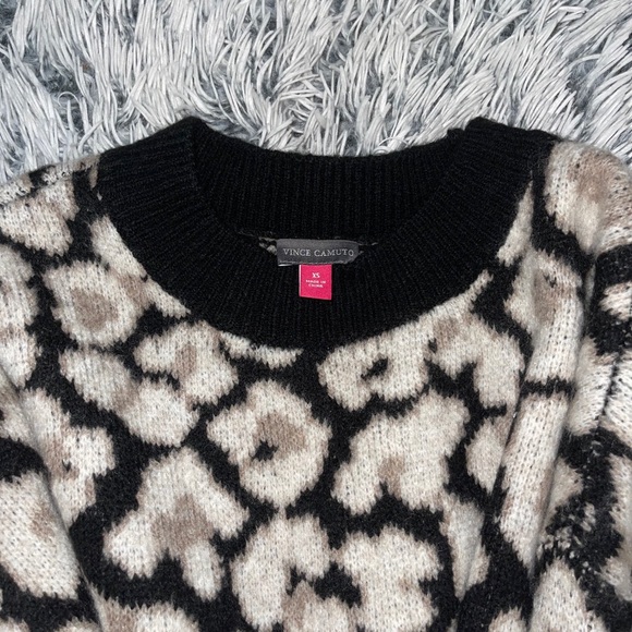 Vince Camuto oversized leopard sweater - Picture 3 of 3